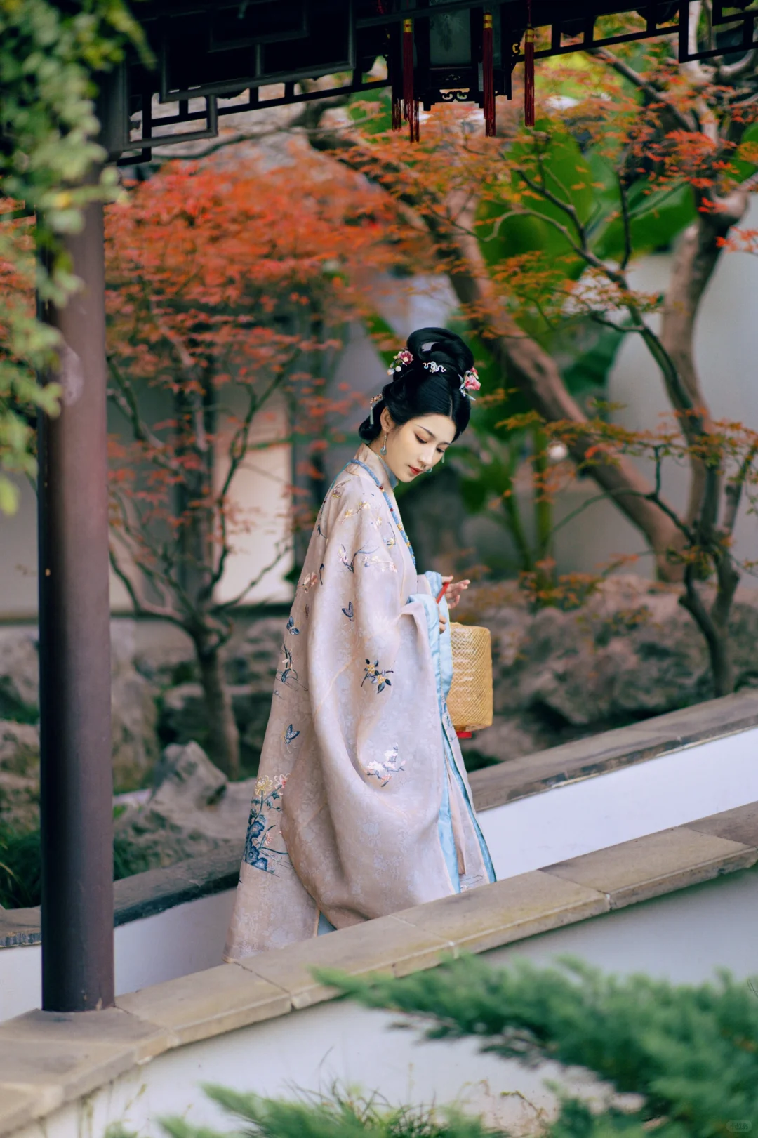 明•闲愁几许。梦逐芭蕉雨🍁晚明风|南京约拍