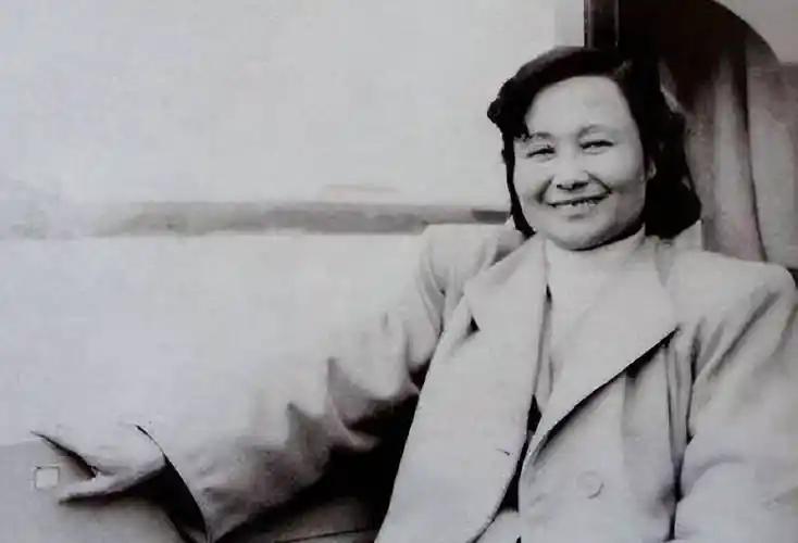 刘少奇前妻，40岁考取人大法学系研究生，活至100岁一生未再婚。1935年，刘少