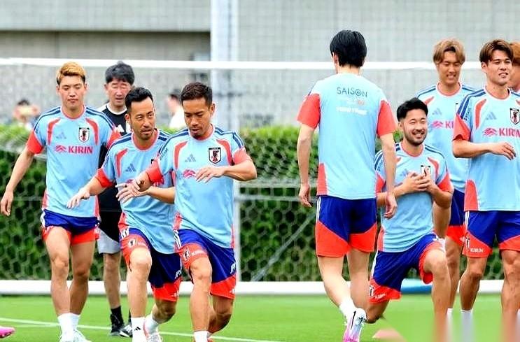 曲波直接点了五场世界杯的生死局，第一场就可能把卫冕冠军阿根廷拉下马。
卡塔尔世界