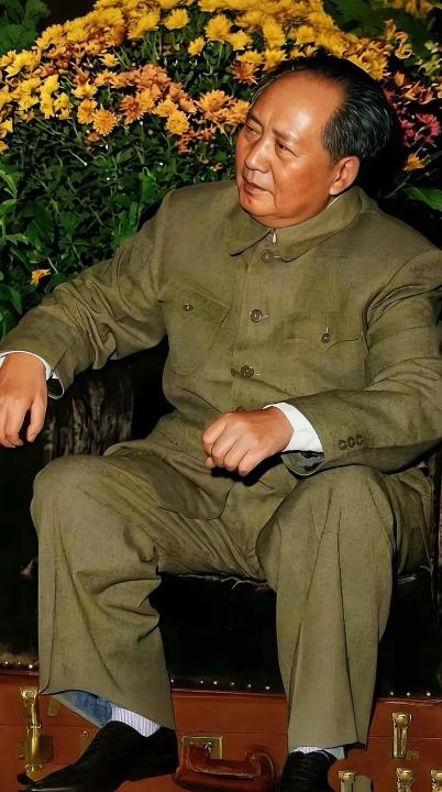 伟岸的形象永远值得我们铭记。