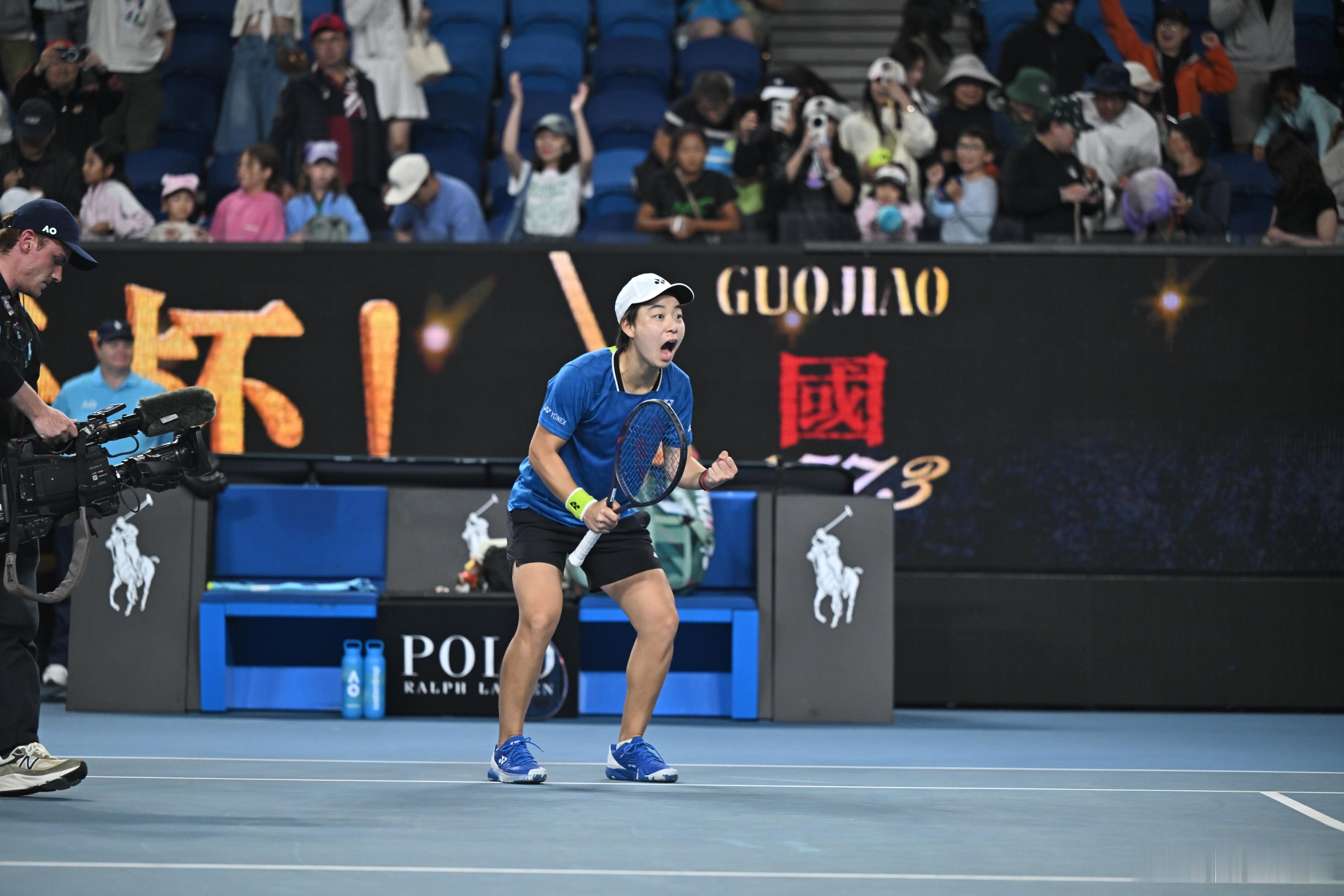 小白终于没有白忙活!以白卓璇澳网正赛首胜中国军团2026澳网正赛首胜顺祝周董生日