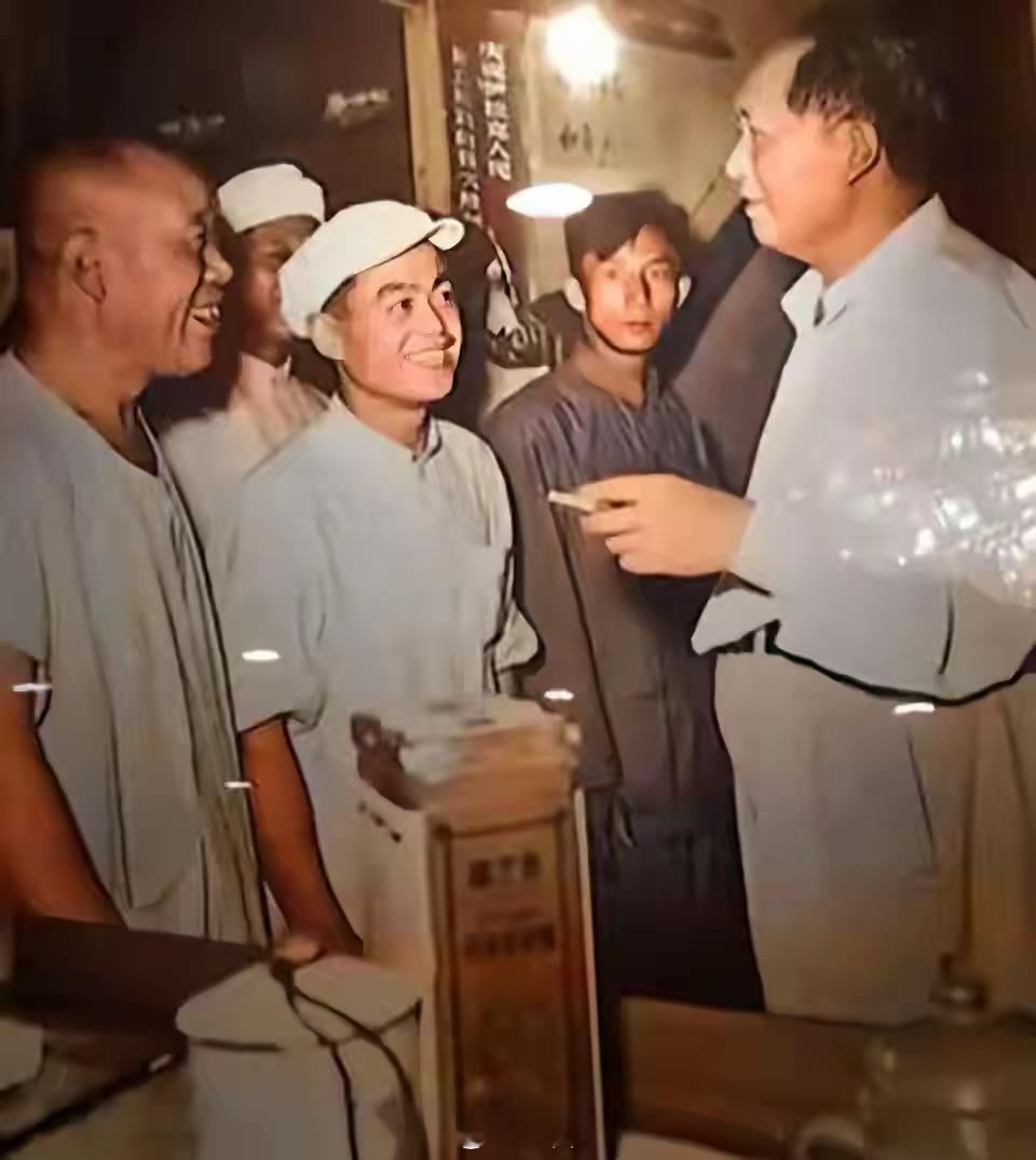 毛主席到基层视察调研！ ​​​
