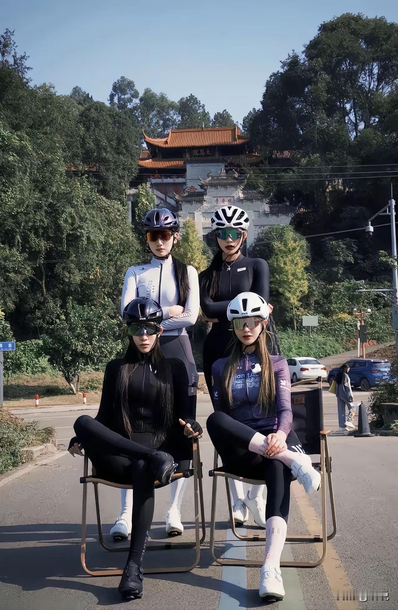 骑行小姐姐真的好酷啊👍