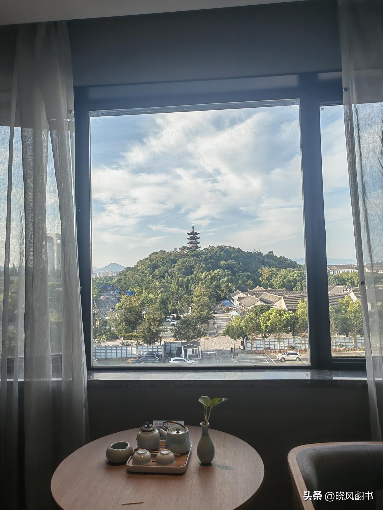 夏天别去绍兴


8月3号至6号，我和妻子执意顶着炎热去绍兴旅游了一趟。之前不知