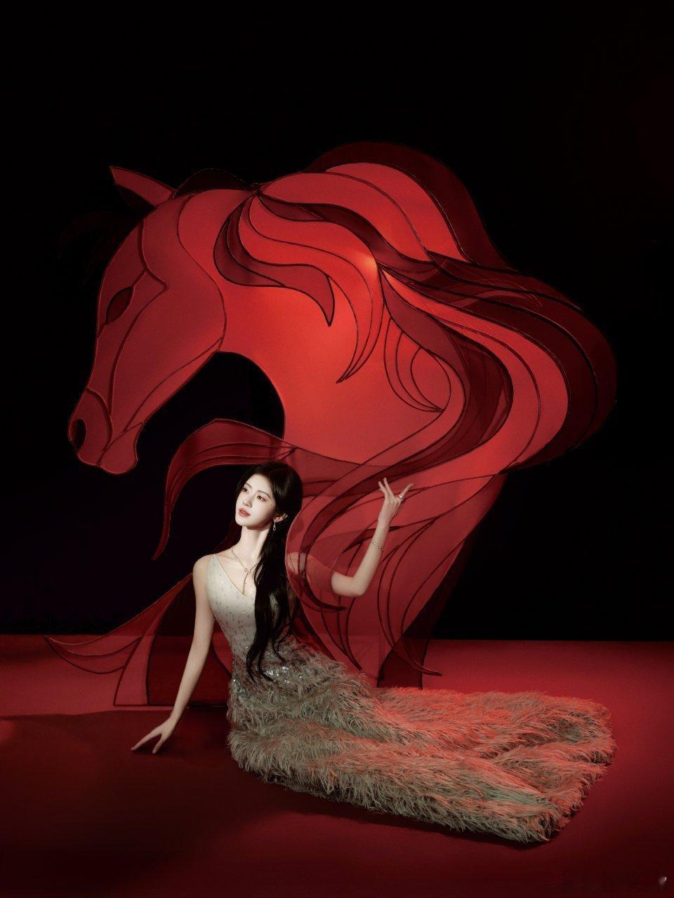 鞠婧祎20万红包别人家除夕：抢红包手慢无。鞠姐家除夕：无预告、无捆绑、20万现金