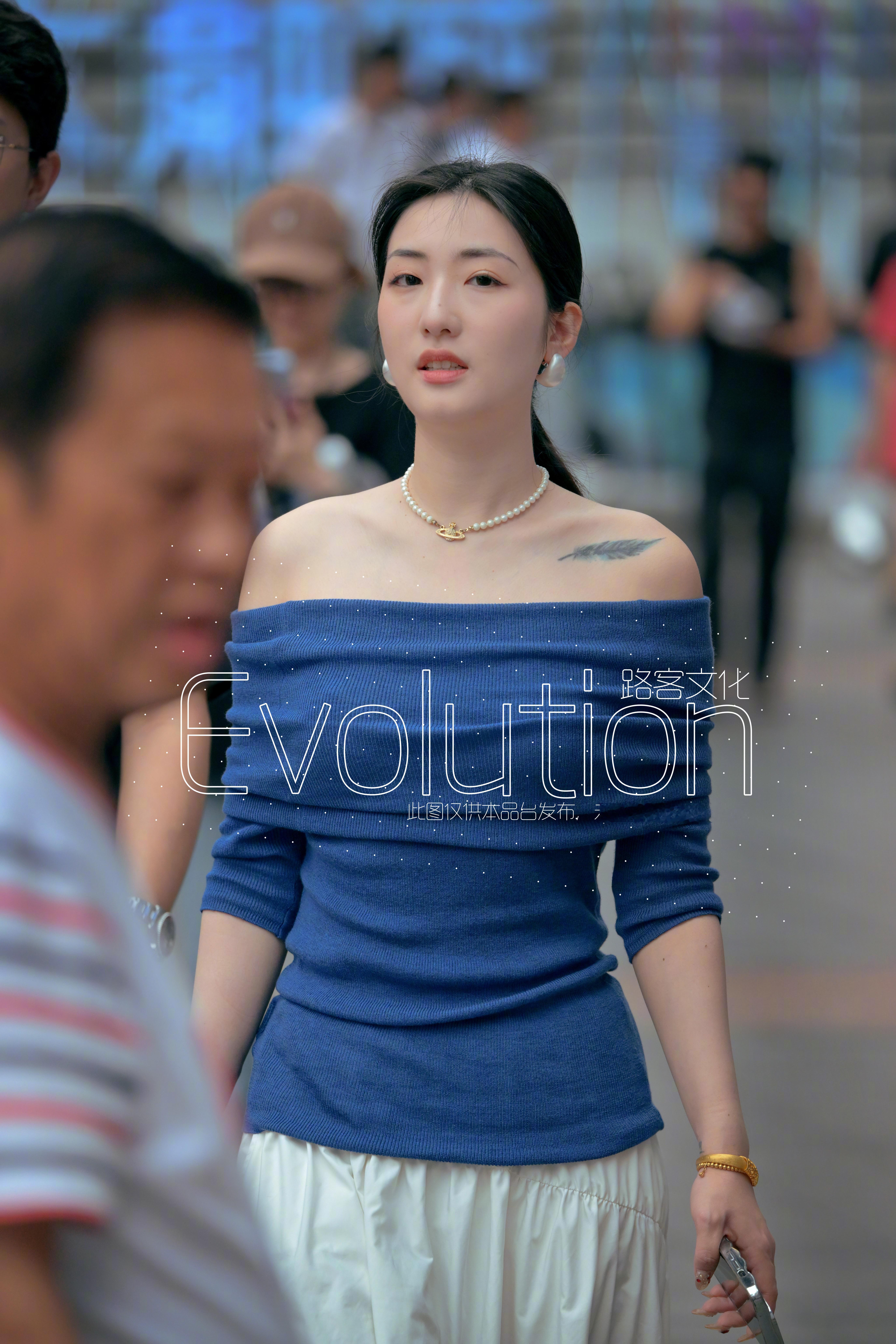 小姐姐的一丢丢刺青好看 ​​​
