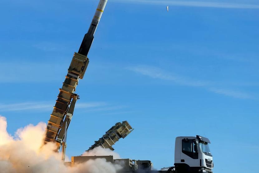 A-10断翅，F-15擦伤！伊朗精准偷袭，给美军基地做了波外科手术打击。
 
熟