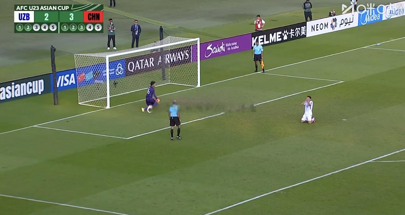 乌兹别克斯坦第三球打飞！！！！！中国队3-2领先！！！U23国足vs乌兹别克斯坦