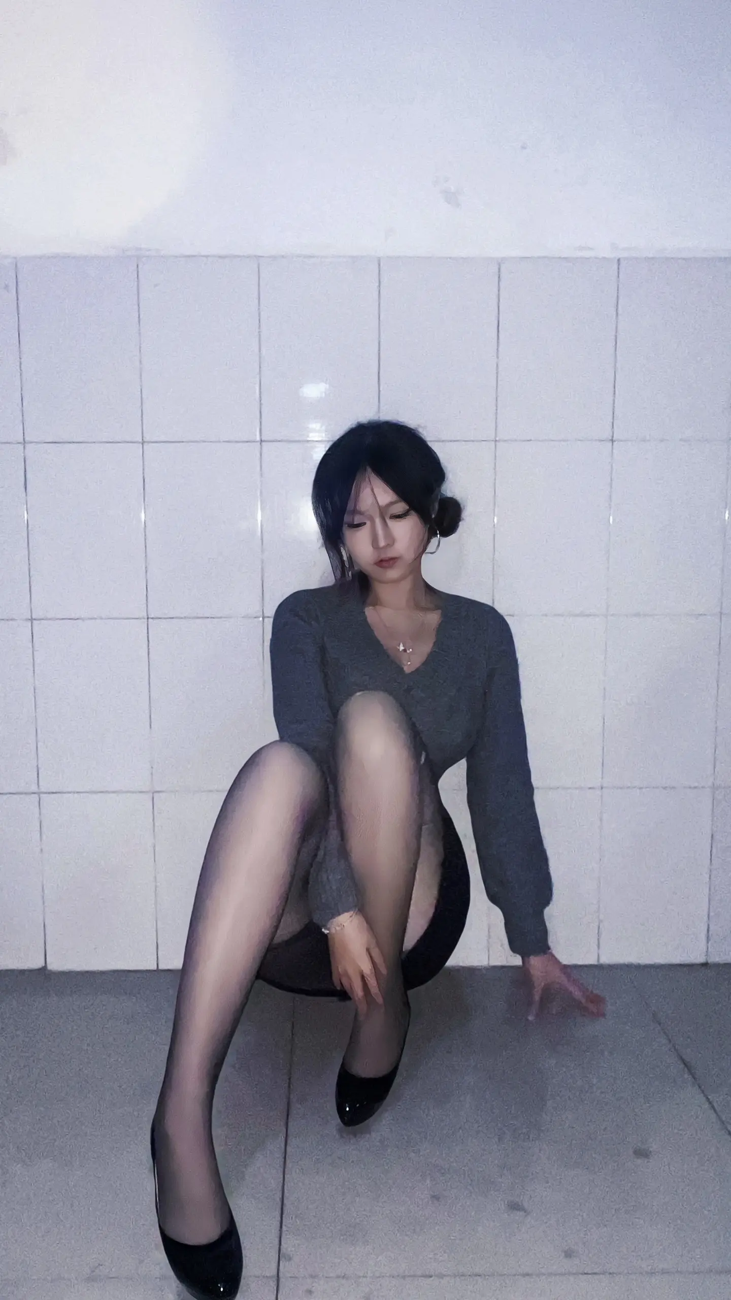圣诞节没领到礼物的可以来找我 我会用我穿过的一只袜子给你塞礼物 礼物是...