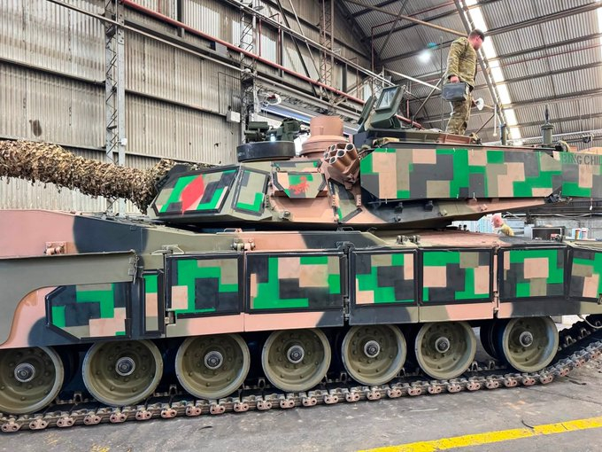 每天认识一件兵器 澳大利亚陆军第4骑兵团3营B中队的士兵们将M1A2 SEPv3