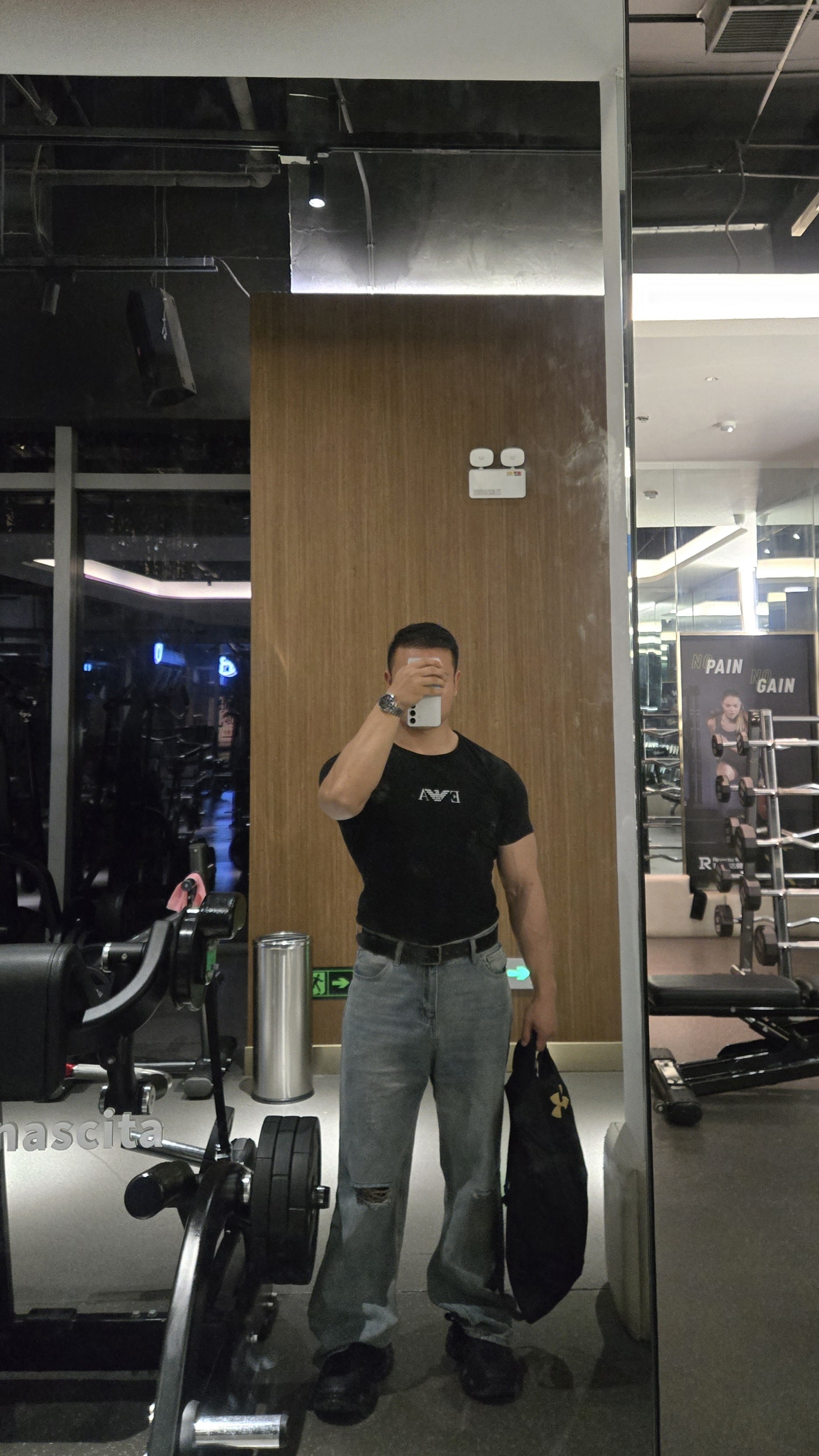 练胸是快乐，练腿是享受，练腿是修行。今天准备练腿渡劫