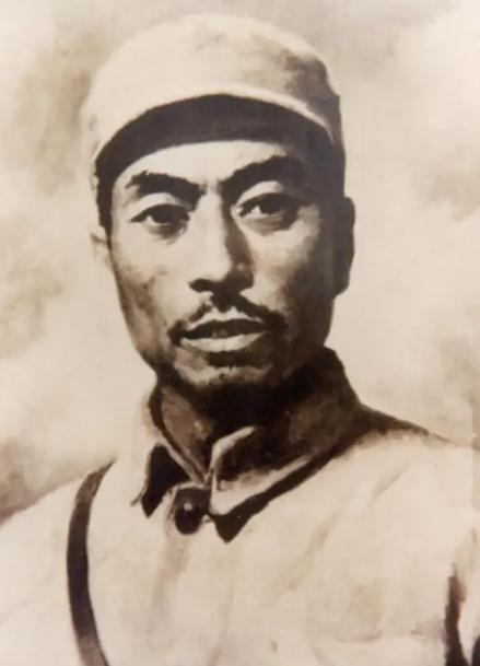 1938年6月，杨靖宇带领队伍，两次突袭通辑铁路土口子隧道工地，解放了1000多