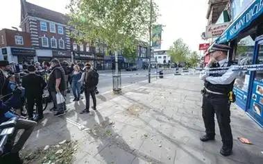 英国全国戒备，伦敦发生持刀恐袭事件后，英国政府紧急将全国恐怖威胁等级上调至”严重