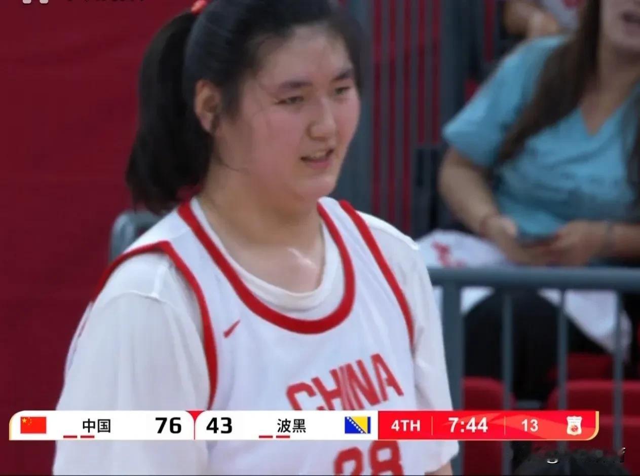 小巨人张子宇打得怎么样？
今天中国女篮迎来首场热身赛，身高2.27米、不满18岁