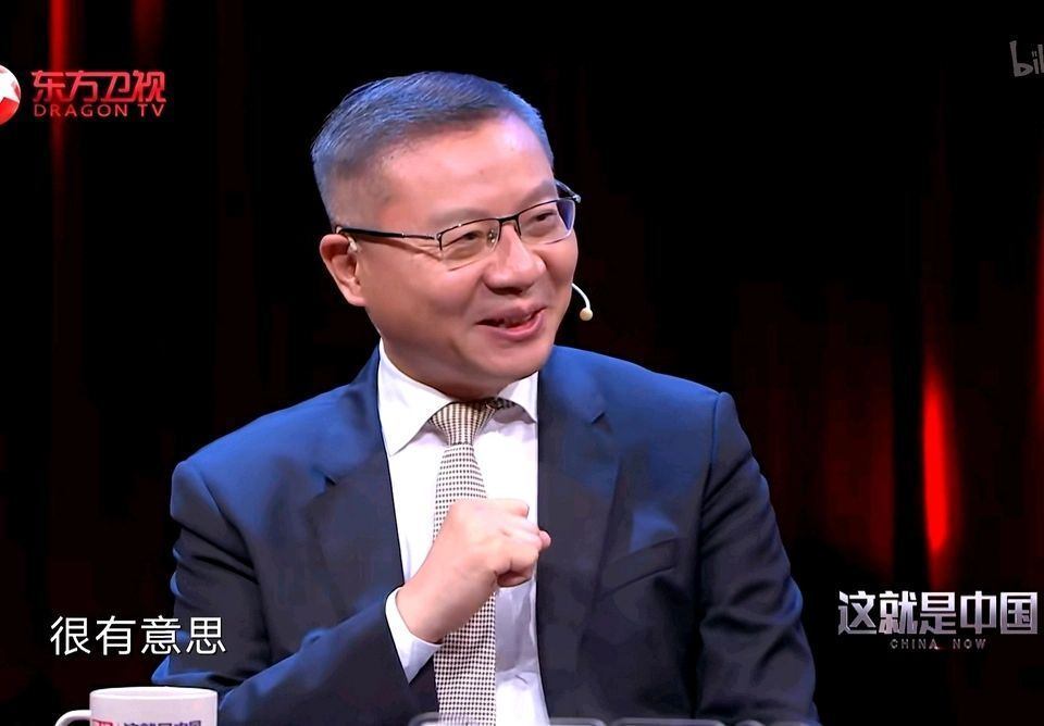 上到了意识形态的高度，所有人为的东西都会变得像自然的一样。 就连玩具都不例外 