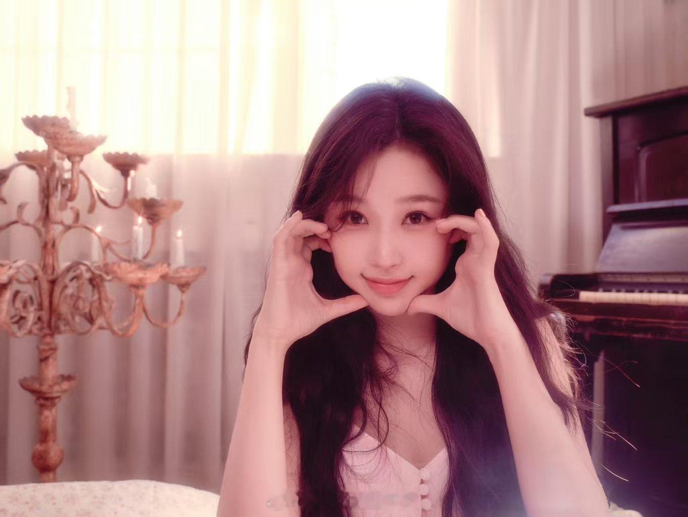 虞书欣Esther[超话]虞书欣卫枝的帮腔文学名场面虞书欣嘘国王在冬眠 虞书欣把