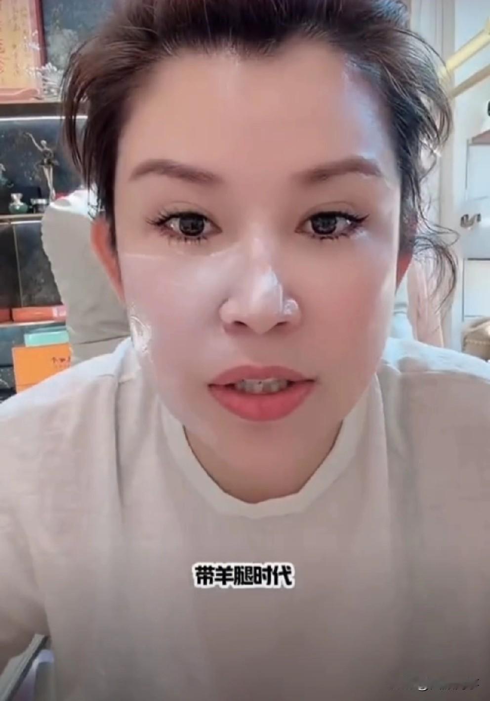 LV姐说醋王动心了，去万象城买一堆礼物，调侃洋姐这回还磕cp不？

      