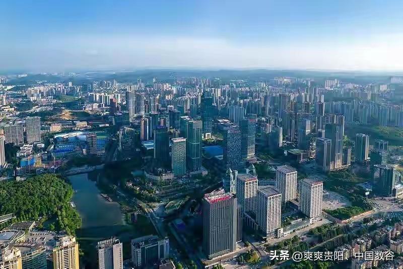 贵州2025年前三季度GDP预测！！

贵州前三季度GDP预计17500亿左右！