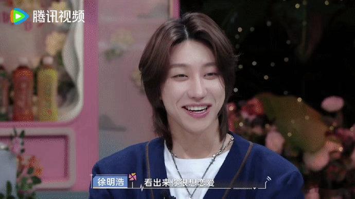 马伯骞上门送礼像极了我本人马伯骞挑战一句话哄岳父🫂嘴上花式讨好岳父，行动上送礼