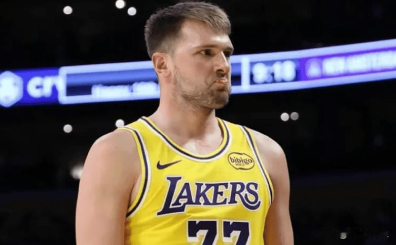 东皇里之间打不了挡拆


因为是技术特点体型的原因，现在三个人之间能打挡拆的，体