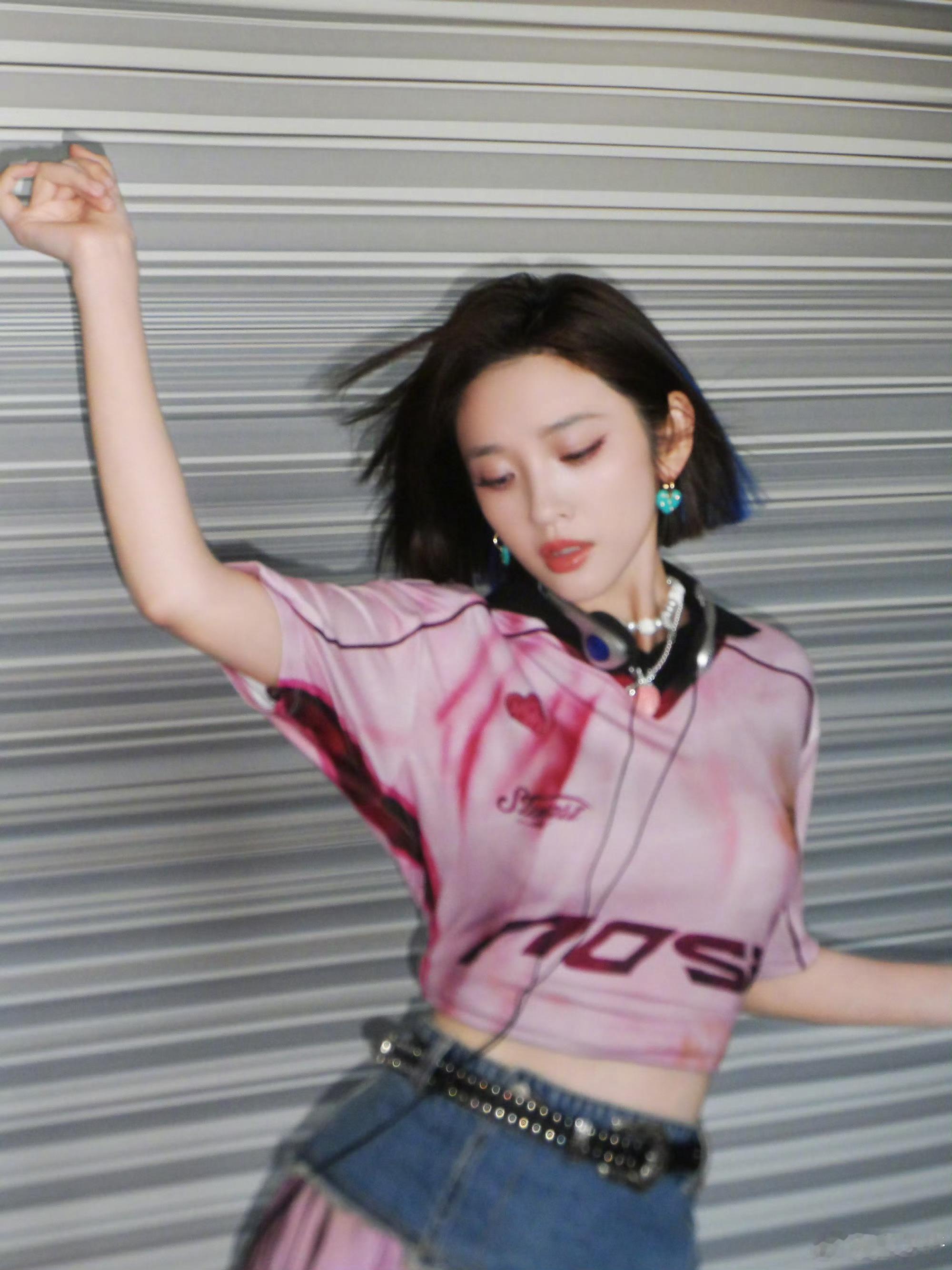 唐艺昕甜妹的含金量还在上升，好一颗爆汁水蜜桃🍑 