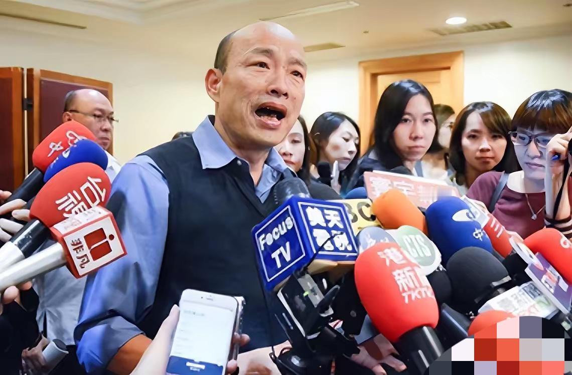 韩国瑜怎么了？

蔡正元今天批评称，昨天立法机构开会时，国民党团总召傅崐萁要求负