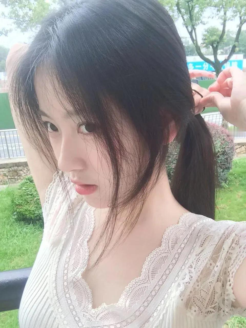 如果 100万和她只能选一个，你选哪个