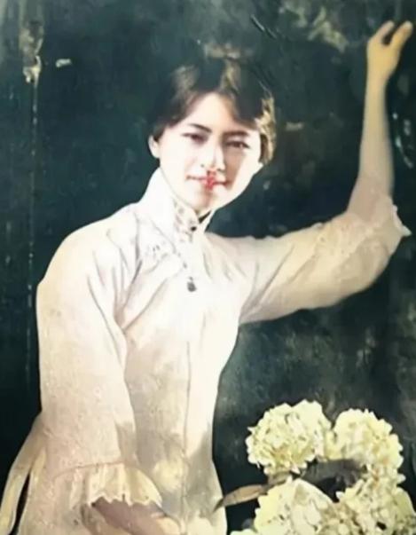 1936年，披头散发的林徽因，对着她母亲哭喊："疯子！是你！弄得我生不如死，你不