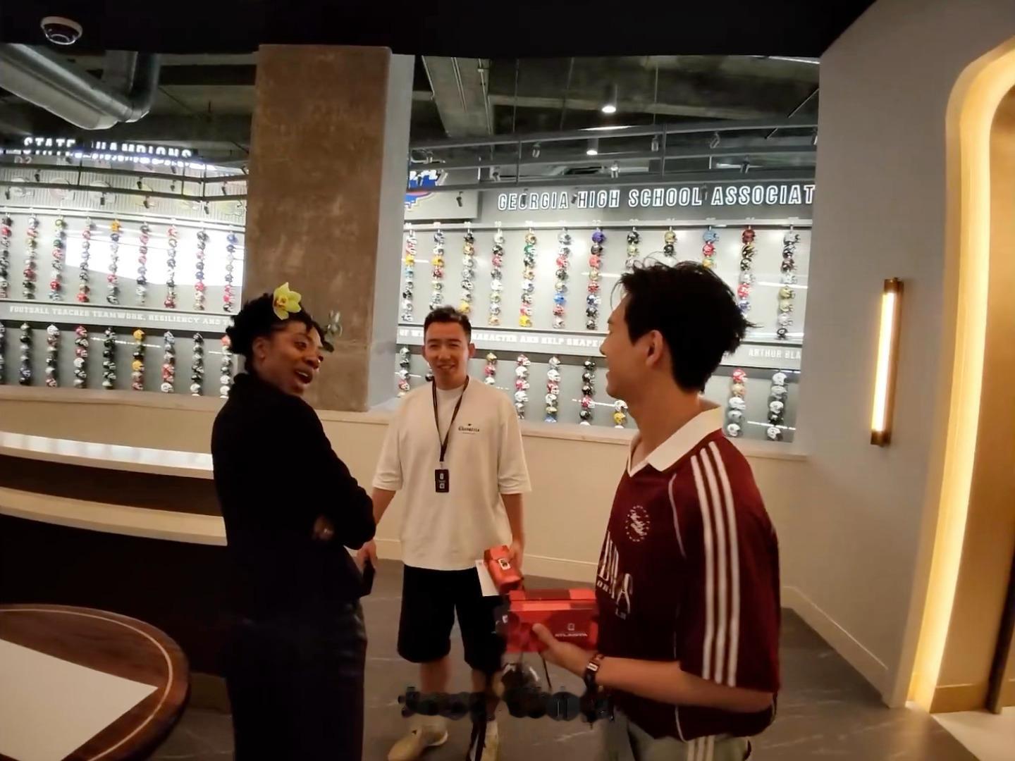 李现这句from China的含金量我们也很骄傲李现世界杯vlog 李现分享世界