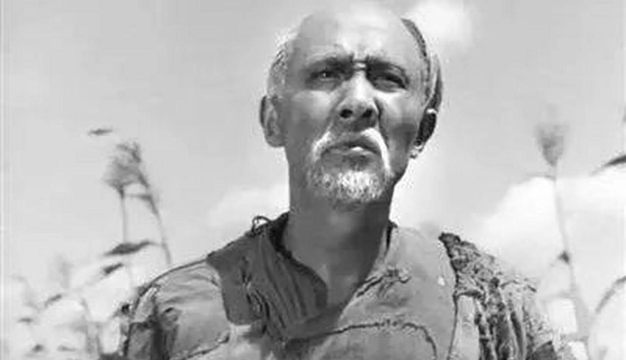 1888年，山东一乞丐讨饭28年，终于攒下230亩田、3800吊钱，接着盖了一座