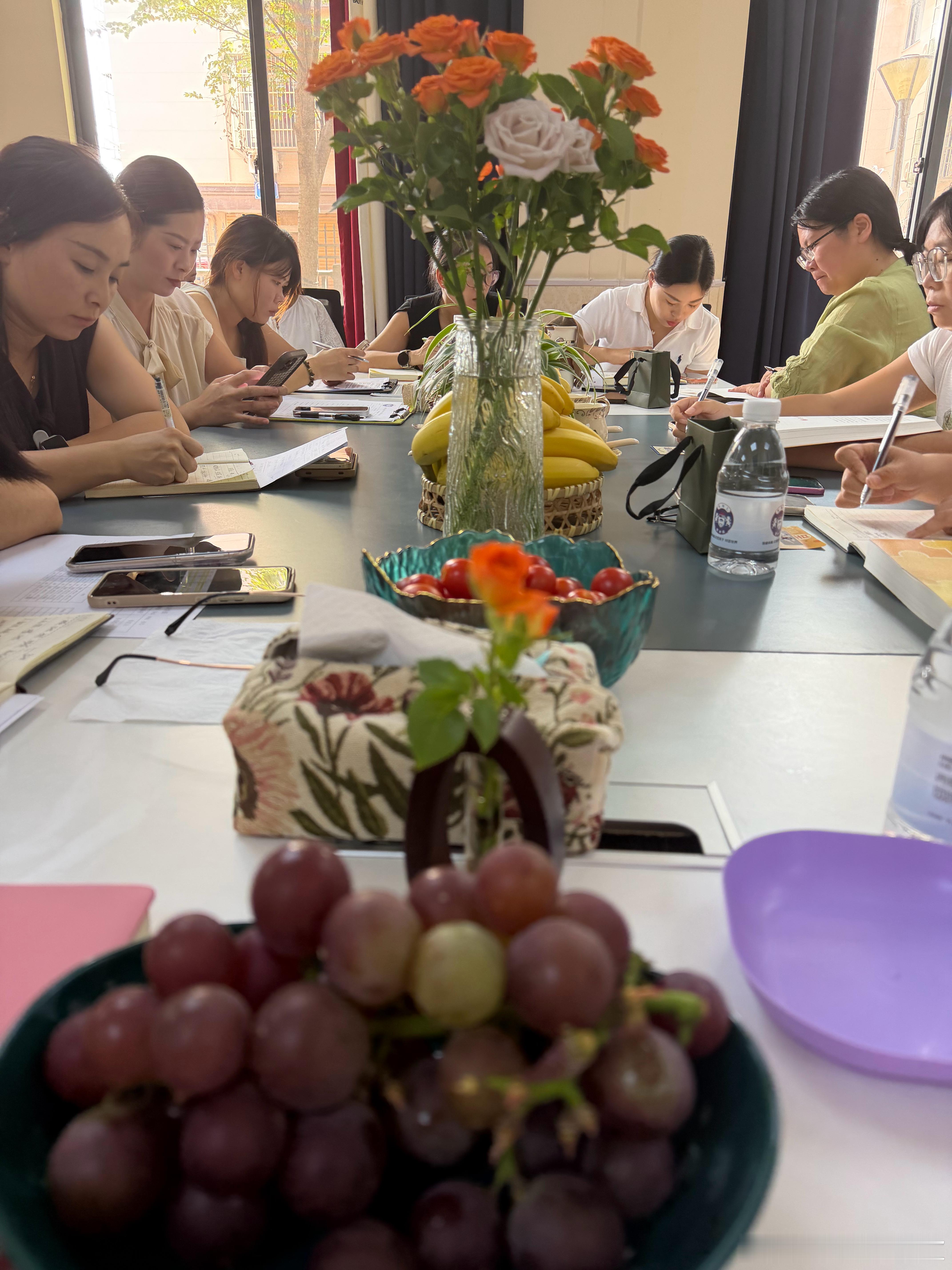 生活要有鲜花，哪怕只是开个会。 义乌·宝伊迪幼儿园
