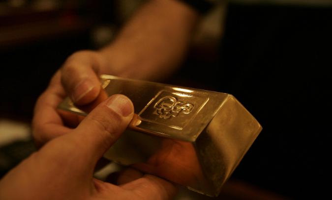 什么叫国家级庞氏骗局？黎巴嫩就给全世界上了，最惨烈的一课。该国曾以 10%—20