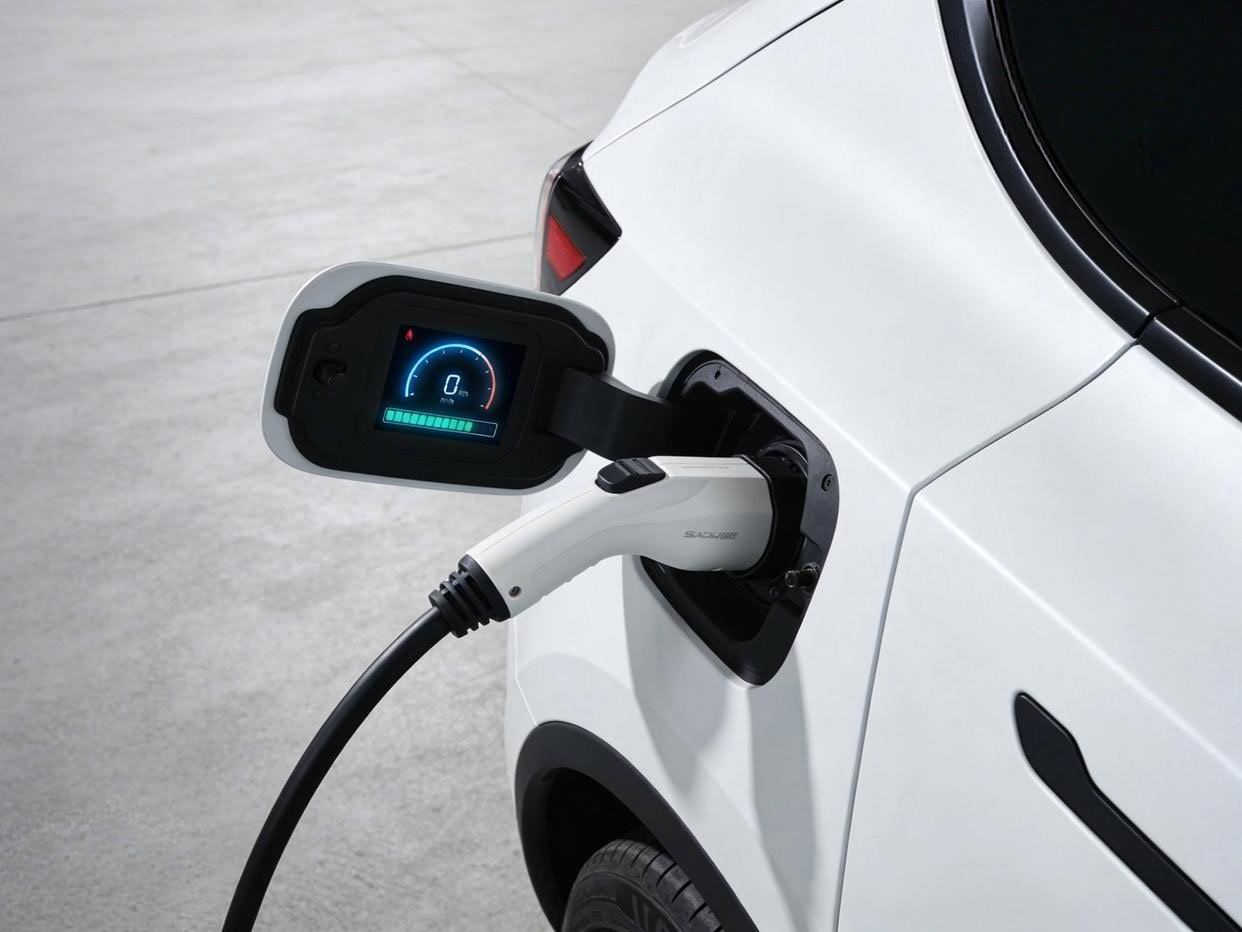 中国充电联盟：1-2月，充电基础设施增量为91.8万个，同比上升44.8%。其中