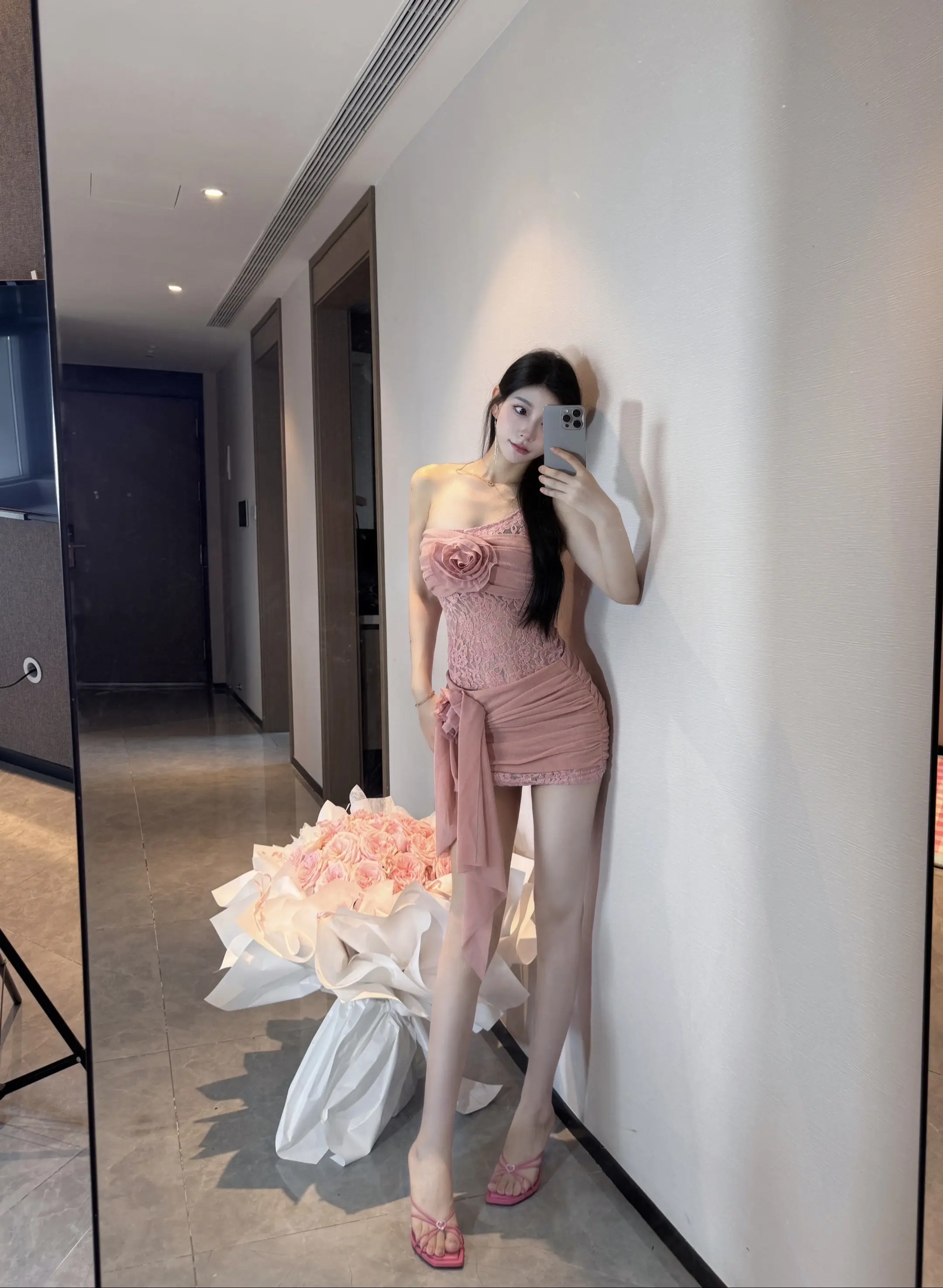 这个世界欠调教 你也是。