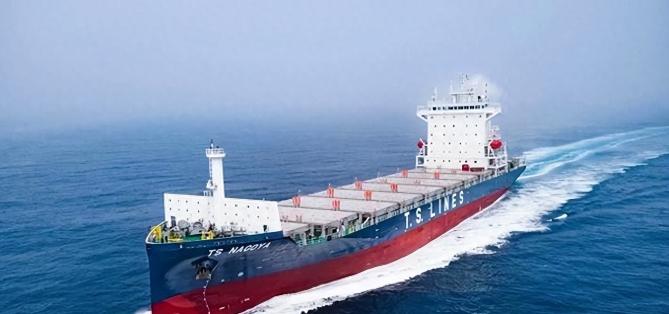 全球航运停摆，中国逆势复航，扛起供应链大旗 2026年2月28日，美以联手打击伊