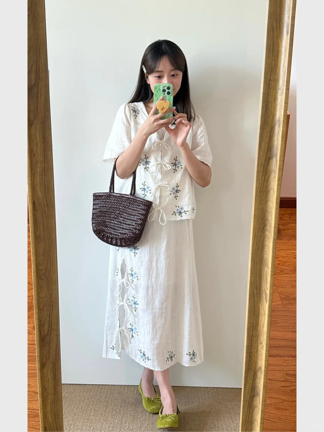 喜欢穿亚麻裙的夏天