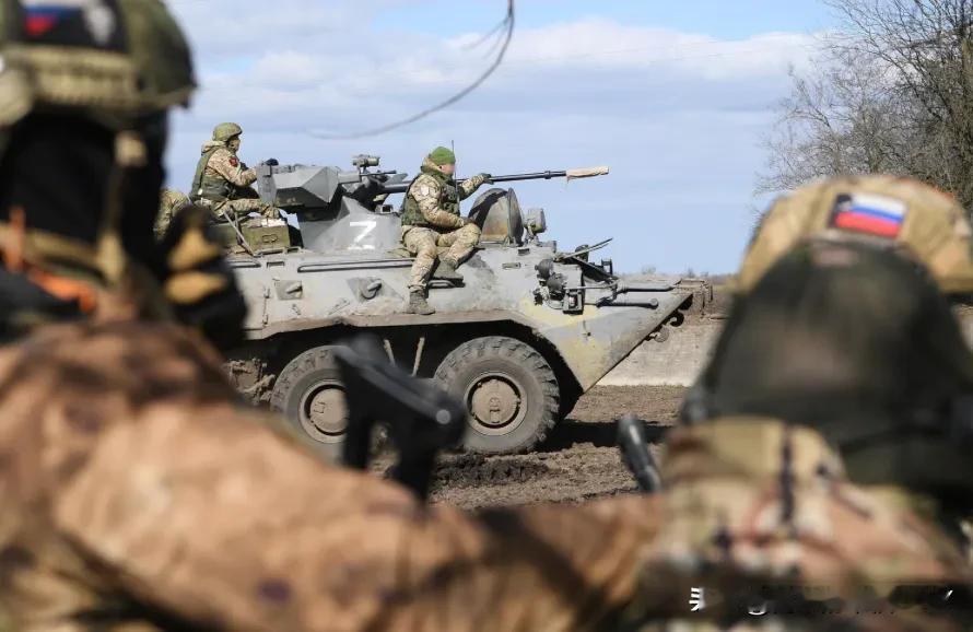 战争太残酷，俄罗斯人也打不动了，65%的人希望结束冲突！
 

俄乌冲突的硝烟尚