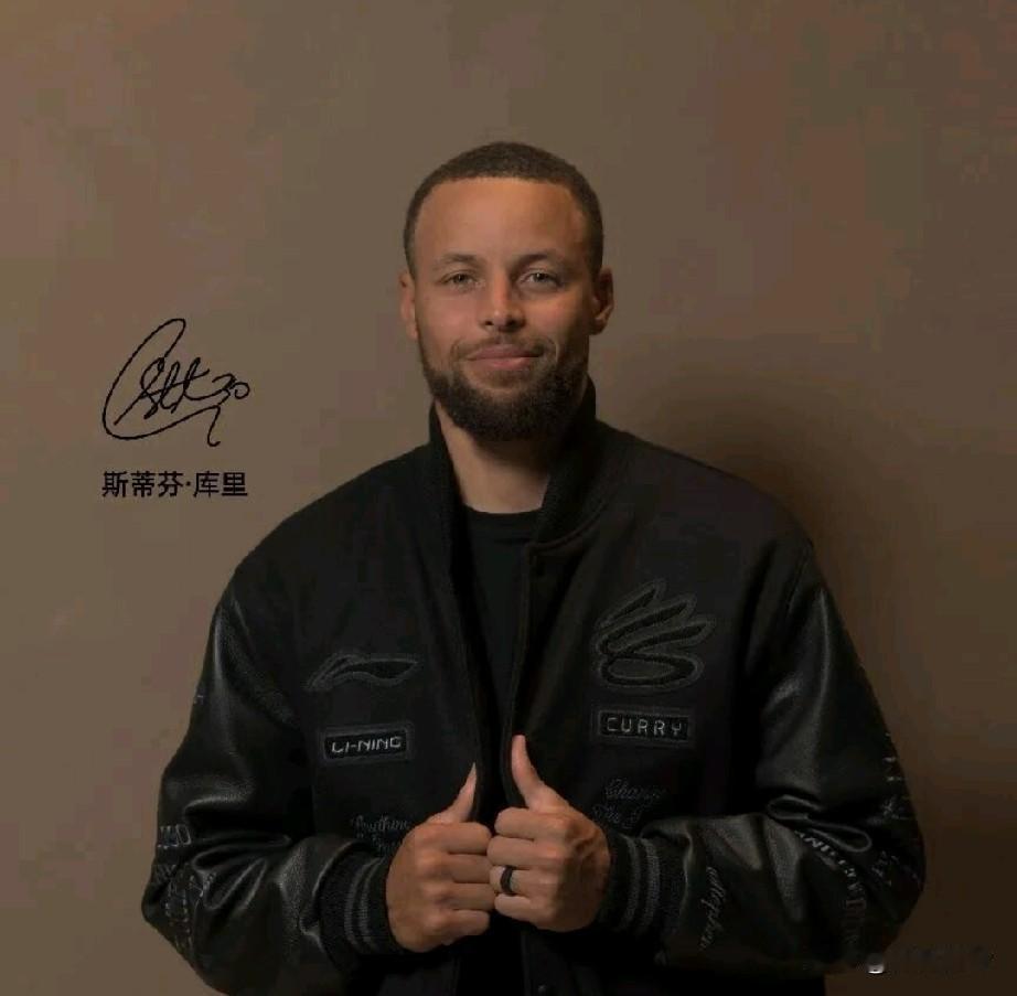 李宁和库里签约了一份长达10年的战略合约，是品牌共享，不是普通的代言，对于双方来