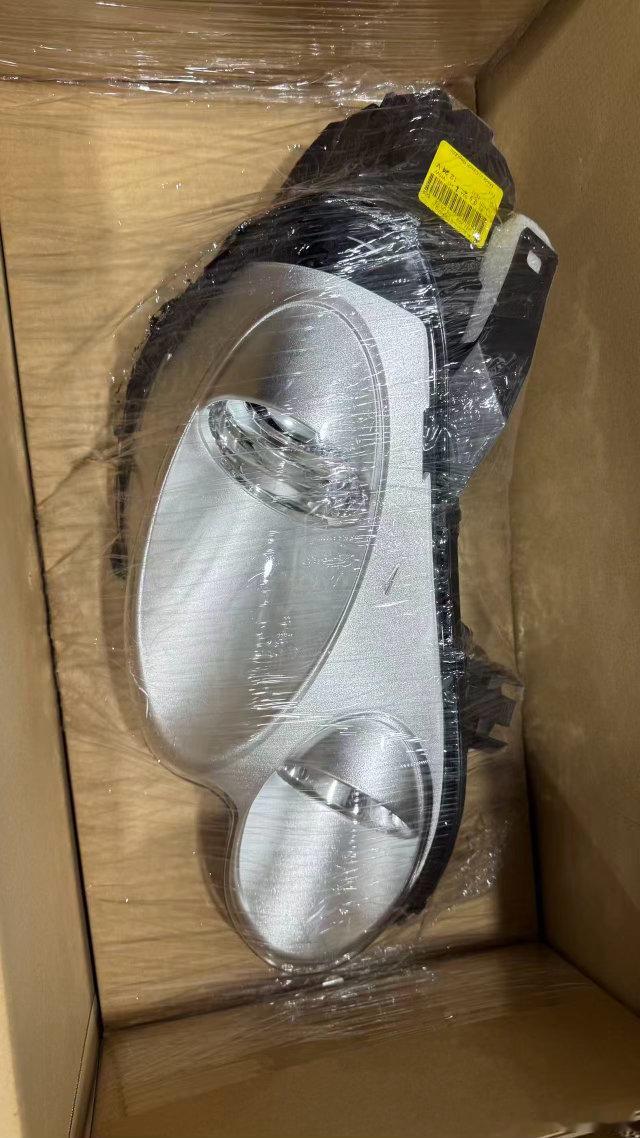 蹲着有两个多三个月，smart的配件基本齐了最神奇的是，这明明是一辆全球车型但在