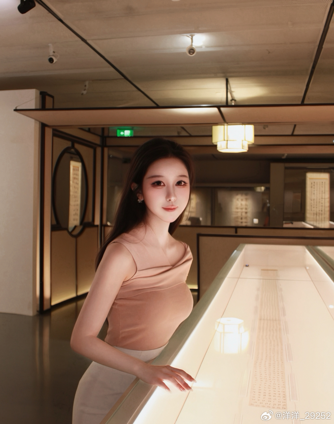 洋洋高锐～红尘、旧事◎黄昏就跟着她夕阳……还在山巅可是……她走进了五星级酒店◎我