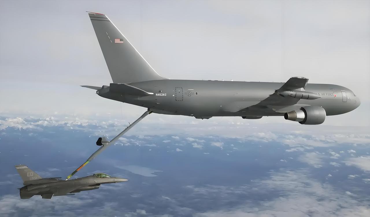 美军加油机坠毁，伊朗承认是他们打下来的，美国却连连否认，这背后谁对谁错？
 
当