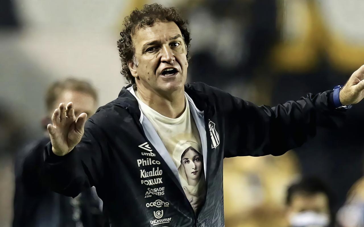 三进宫！前山东鲁能主帅库卡重返桑托斯，执教内马尔！
巴甲传统豪门桑托斯昨天刚把主