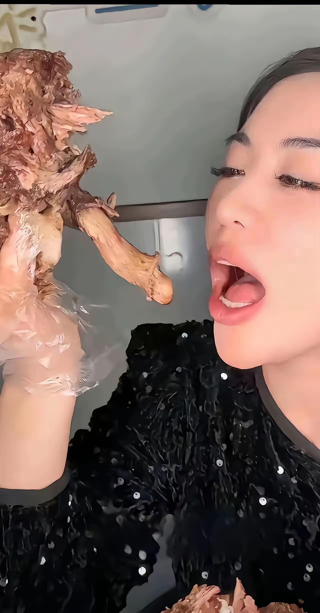 中国人讲究吃什么，就补什么。这是要补啥呢？搞不明白[捂脸]