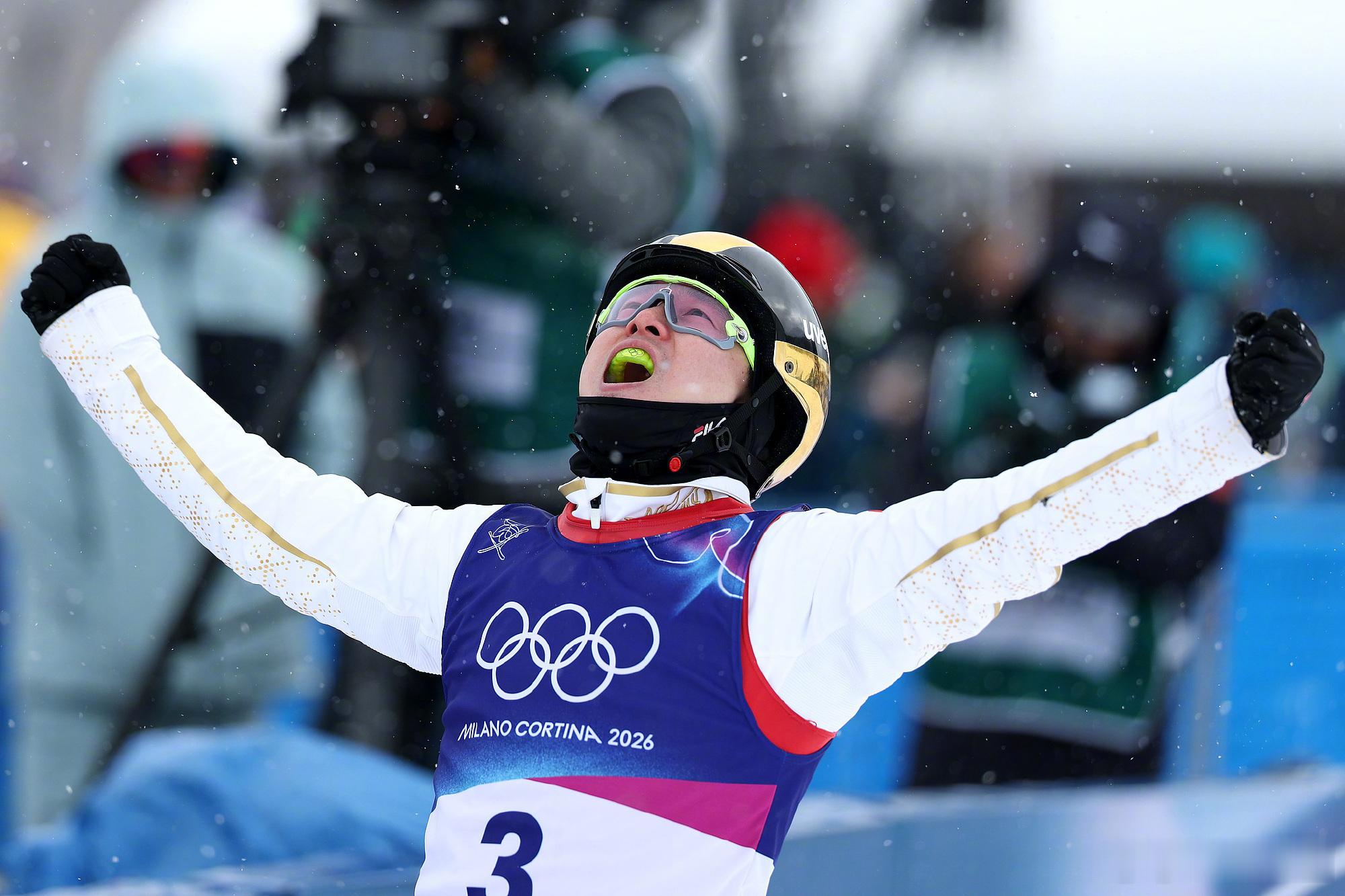 齐广璞飞跃过摔倒过又爬起来过齐广璞发博总结米兰冬奥 结束米兰冬奥会赛程，老将齐广