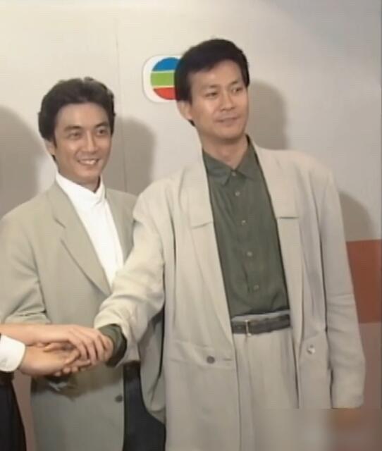 港媒真敢编，为了流量硬说郑少秋刘松仁结怨四十年，连《大时代》重播都不放过。

2