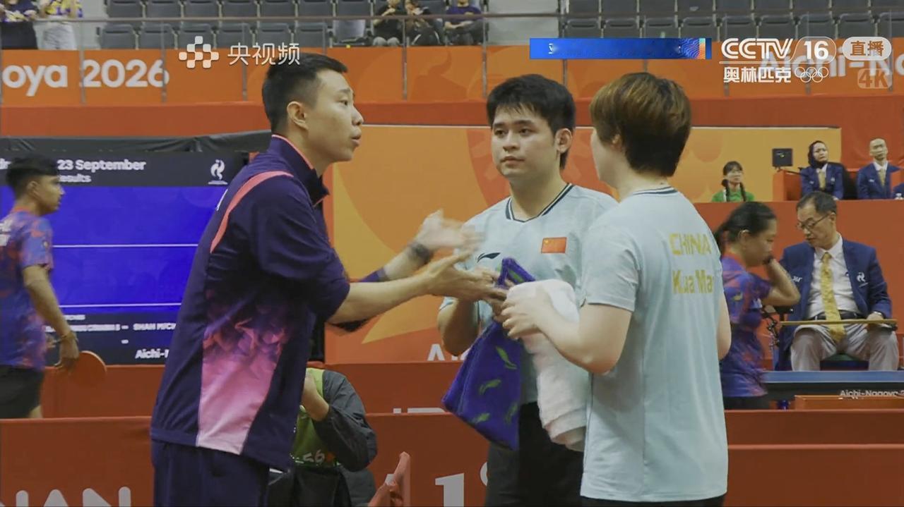 林诗栋/蒯曼3-0李正植/金琴英，国乒混双开门红，
林诗栋如果在团体有这样的状态