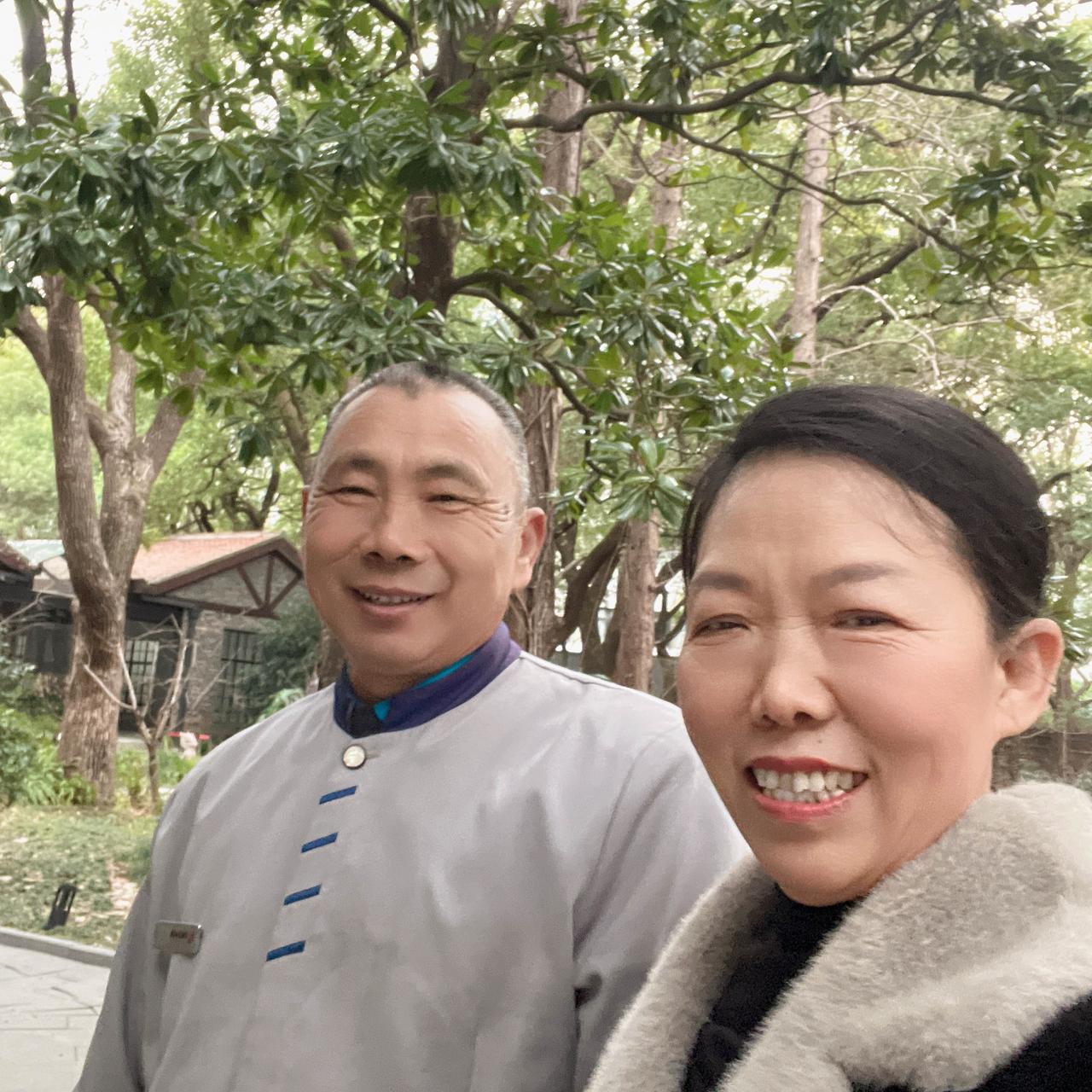 经营一段来之不易的感情，得避免两大极端，别“用力过猛”，也别觉得“理所当然”。心