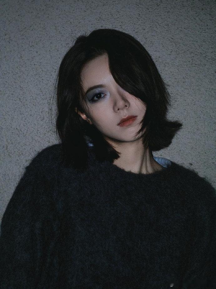 谁给赵今麦递个恶女本赵今麦黑魔仙黑魔仙造型一出来，直接打破固有印象，赵今麦真的太