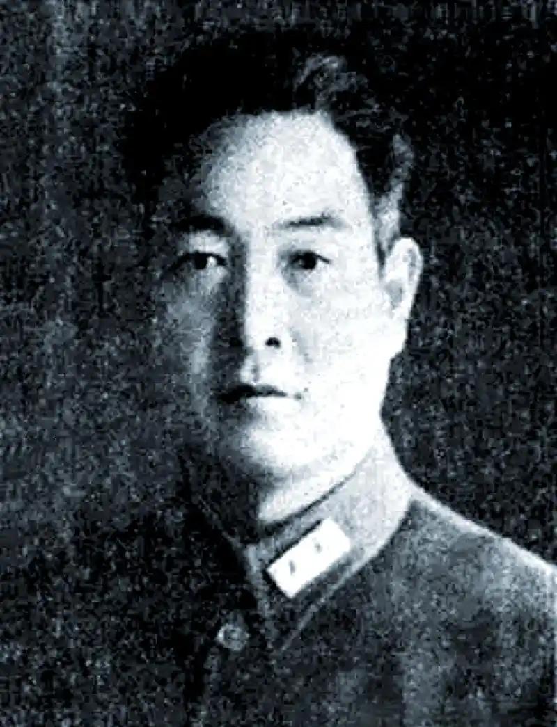 1930年，第六路总指挥万选才在与代理第十一路军总指挥兼第十五军军长刘茂恩见面，