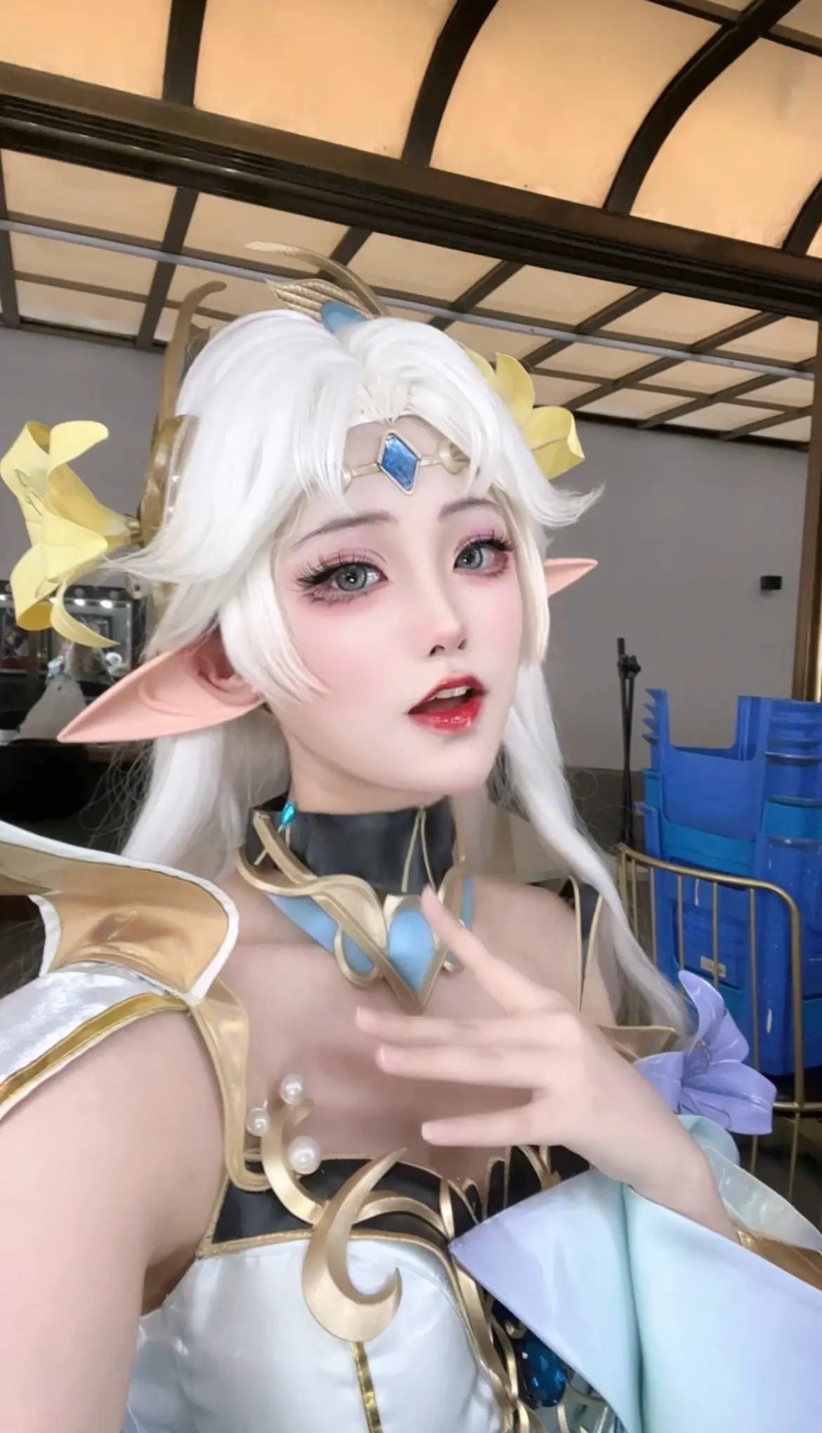 “吟诵十四行诗，作为仲夏梦的开场”昨天受邀来意法轻纺城参加七周年啦！ ...